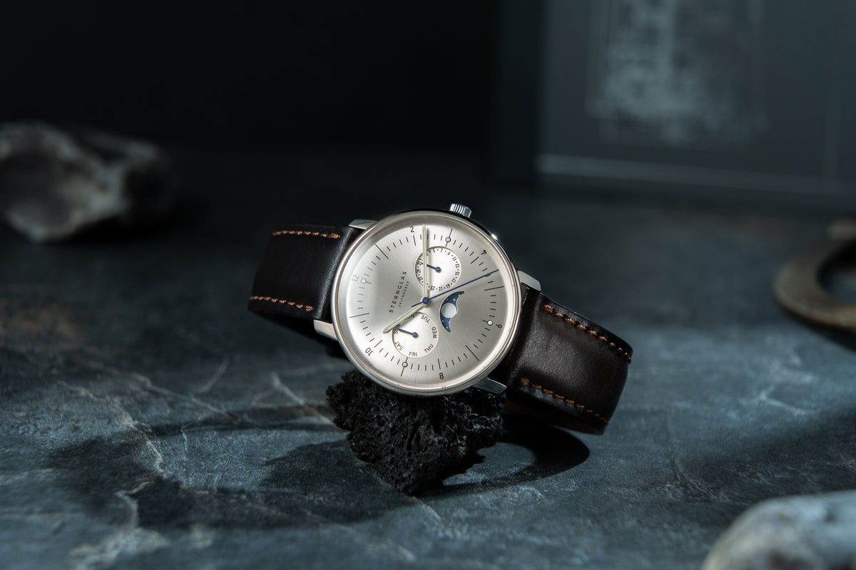Naos Moonphase Moon Silver